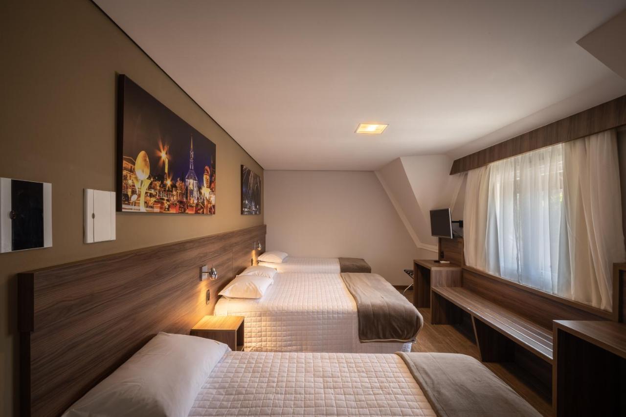 Quarto Quádruplo de Luxo
