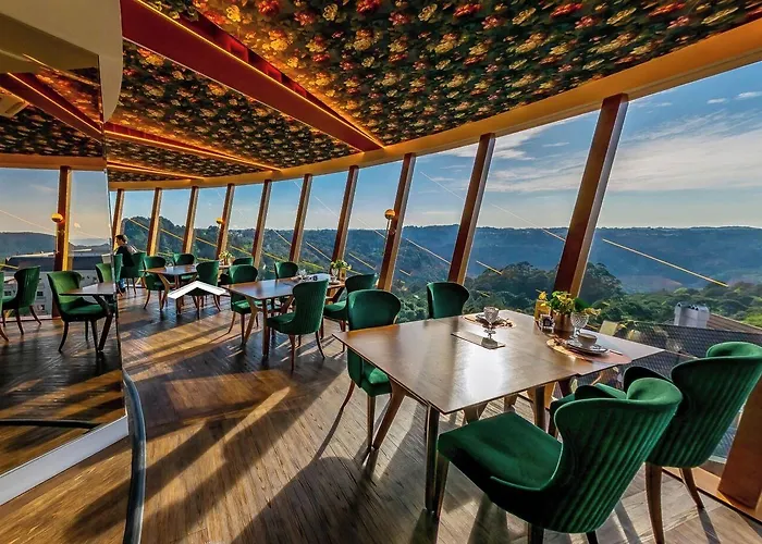 e Restaurante GIRATÓRIO RF Vision - A melhor vista 360 de Gramado